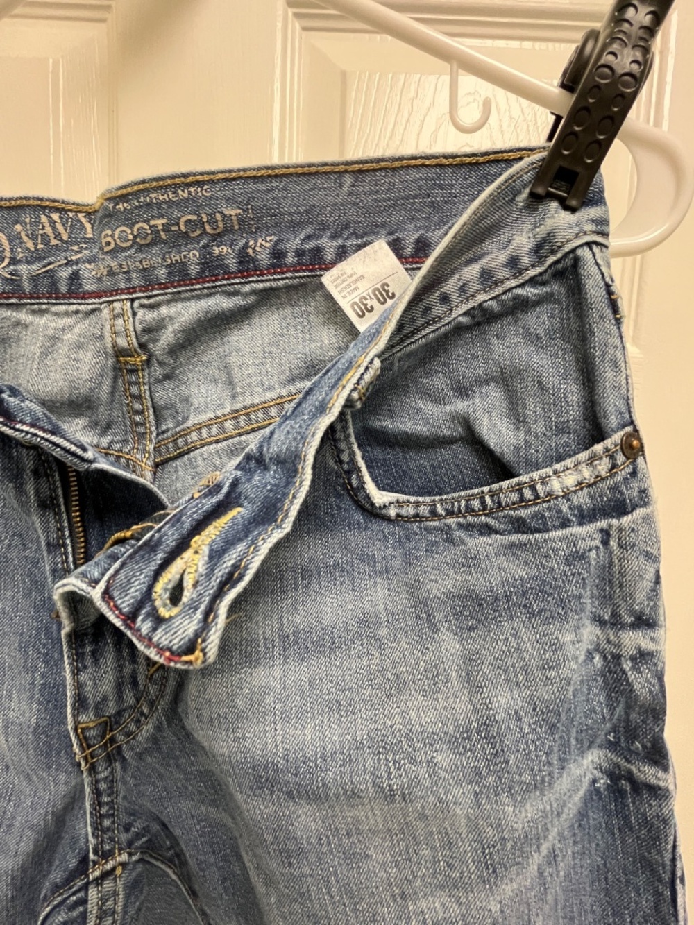 Unisex Old Navy Distressed Bootcut 30W x 30L - Picture 6 of 16